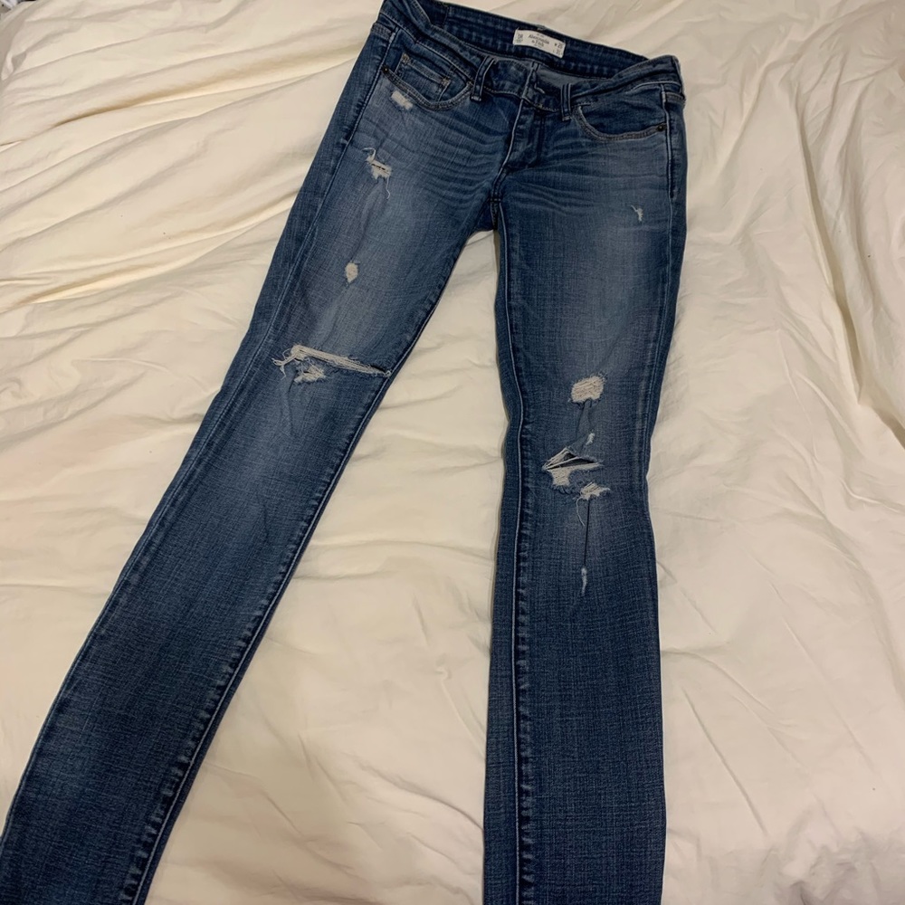 Ripped Skinny Jeans